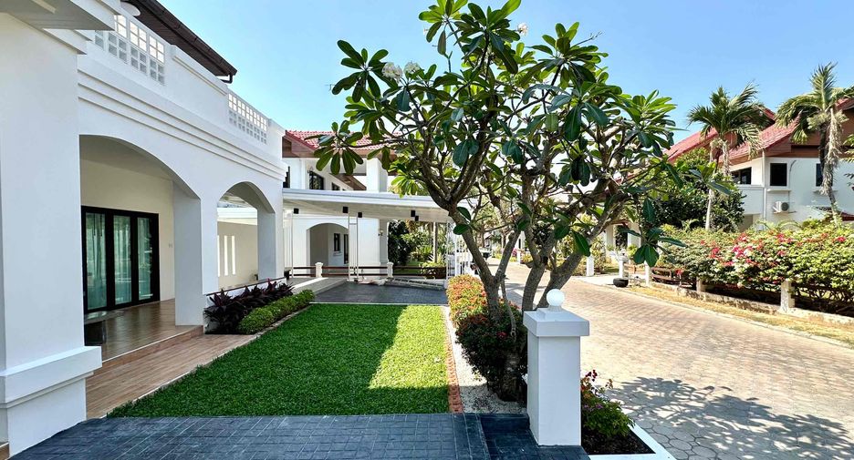 Casa en alquiler y en venta de 3 habitaciones en Sattahip, Chonburi