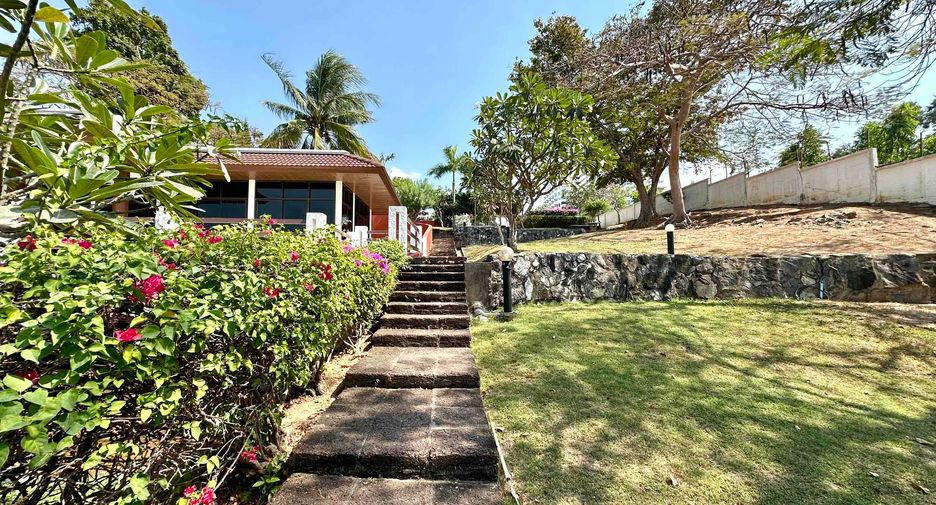 Casa en alquiler y en venta de 3 habitaciones en Sattahip, Chonburi