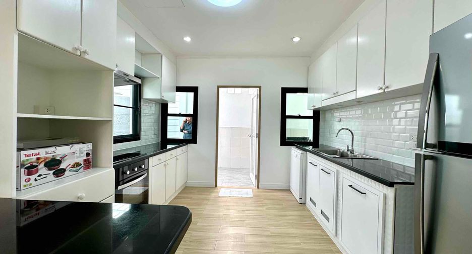 Casa en alquiler y en venta de 3 habitaciones en Sattahip, Chonburi