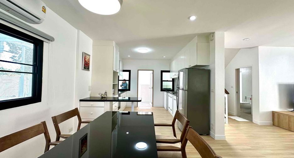 Casa en alquiler y en venta de 3 habitaciones en Sattahip, Chonburi