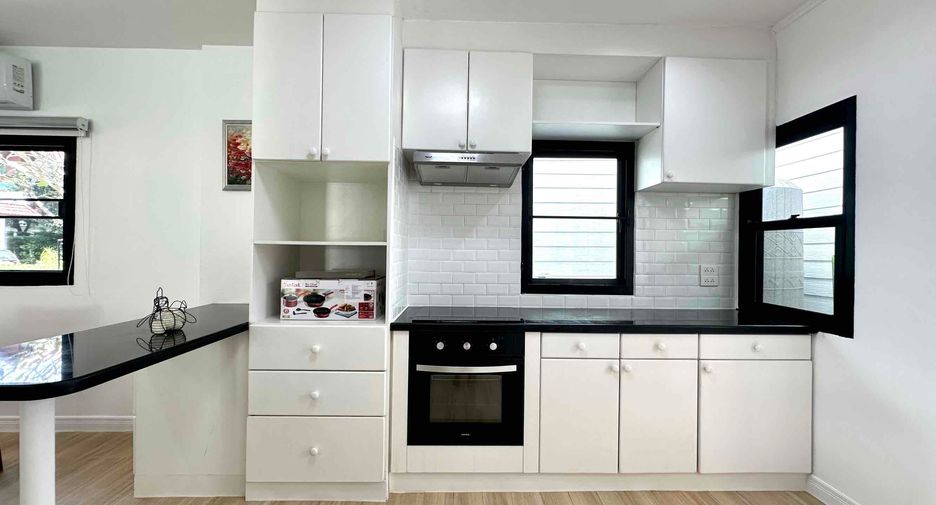 Casa en alquiler y en venta de 3 habitaciones en Sattahip, Chonburi