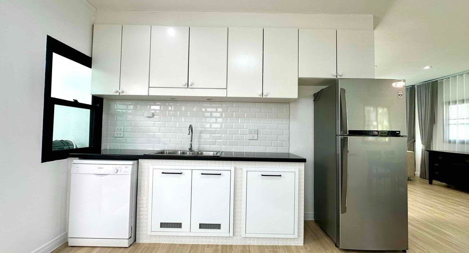 Casa en alquiler y en venta de 3 habitaciones en Sattahip, Chonburi
