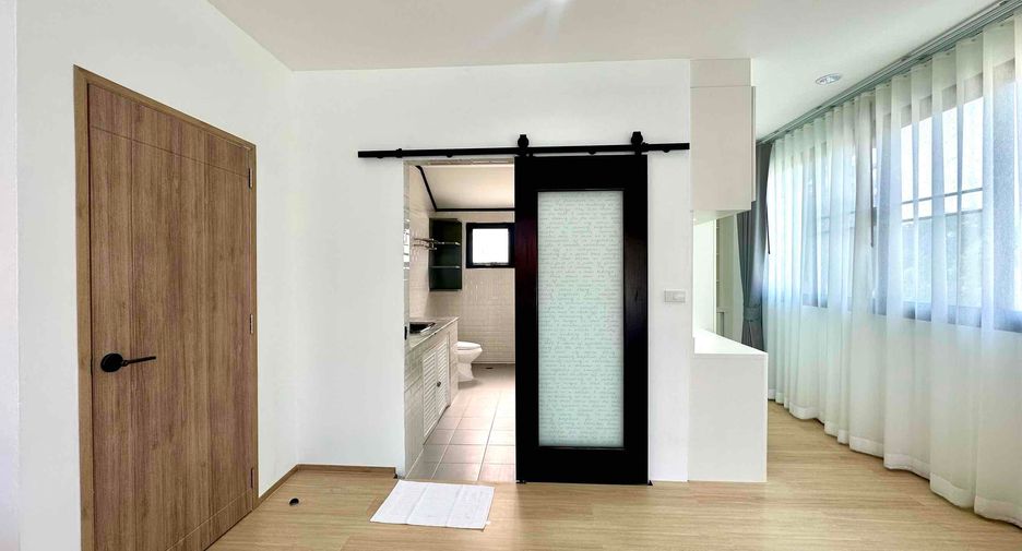 Casa en alquiler y en venta de 3 habitaciones en Sattahip, Chonburi