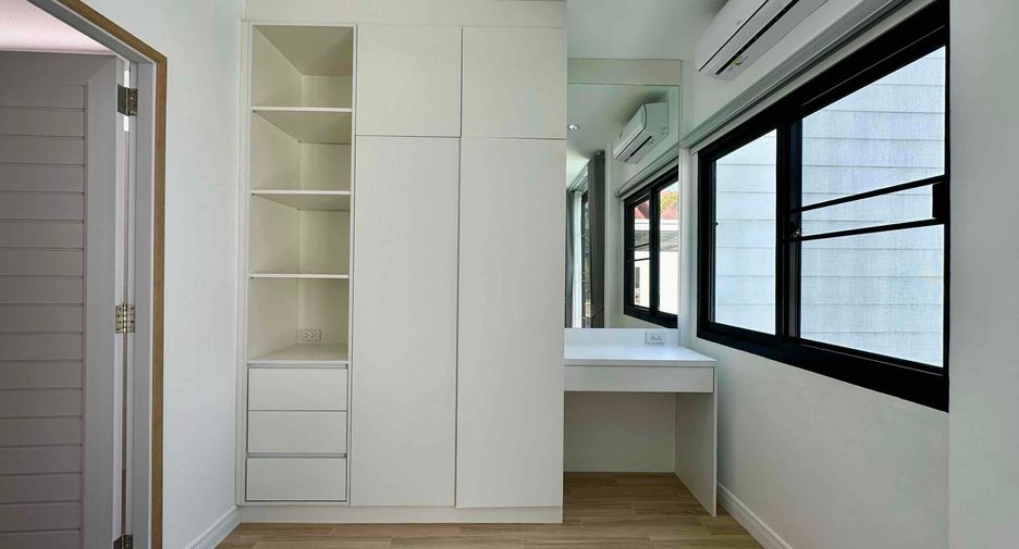 Casa en alquiler y en venta de 3 habitaciones en Sattahip, Chonburi
