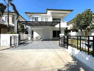 For rent 3 bedrooms house in Khan Na Yao, Bangkok