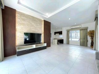 For rent 3 bedrooms house in Khan Na Yao, Bangkok