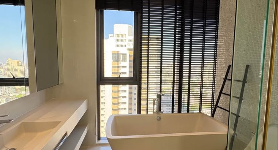 For rent and for sale 2 bedrooms condo in Khlong Toei, Bangkok