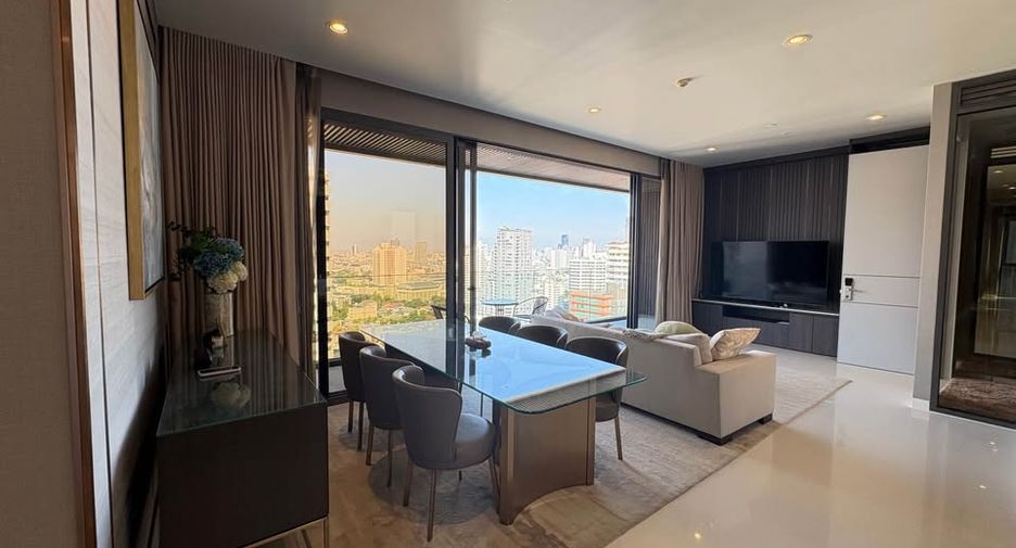For rent and for sale 2 bedrooms condo in Khlong Toei, Bangkok