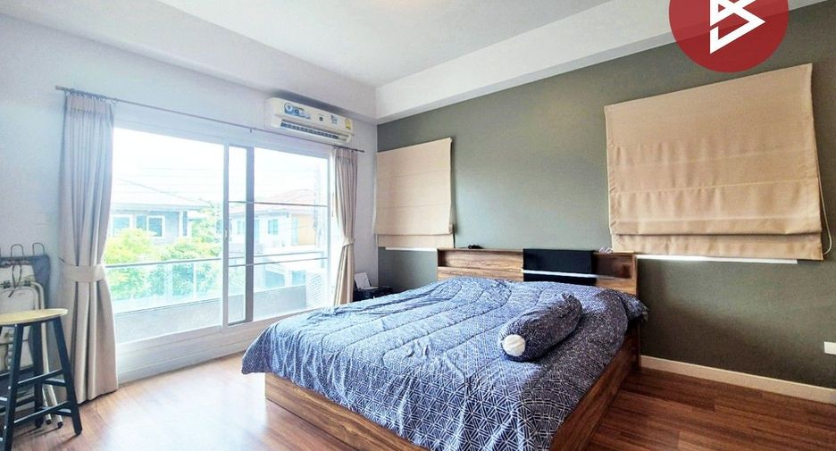 For sale 3 bedrooms house in Krathum Baen, Samut Sakhon