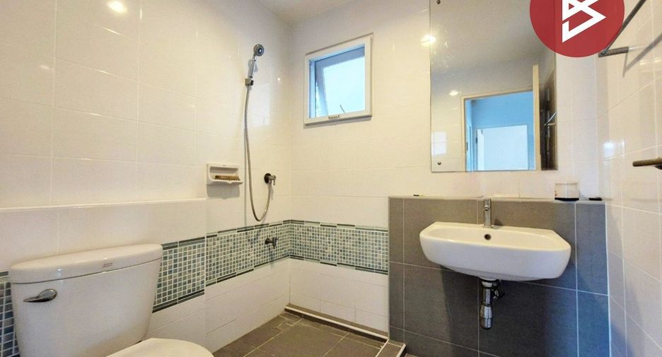 For sale 3 bedrooms house in Krathum Baen, Samut Sakhon