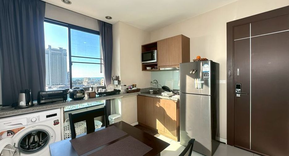 À louer et à vendre 1 chambre condo à Si Racha, Chonburi