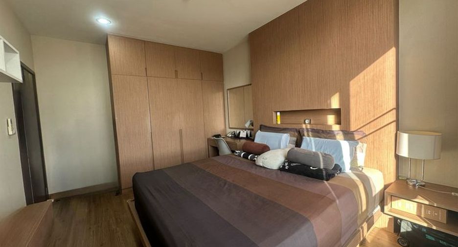 À louer et à vendre 1 chambre condo à Si Racha, Chonburi