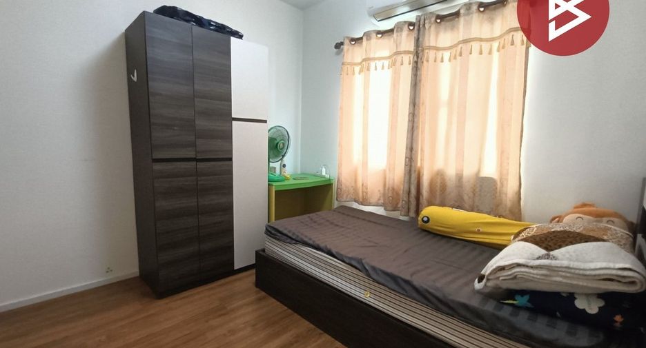 For sale 3 bedrooms townhouse in Khlong Luang, Pathum Thani
