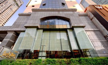 Продажа 4 спальни кондо в Кхлонг Тоеи, Бангкок