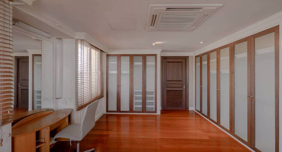 ขาย 4 ห้องนอน คอนโด ใน คลองเตย, กรุงเทพฯ