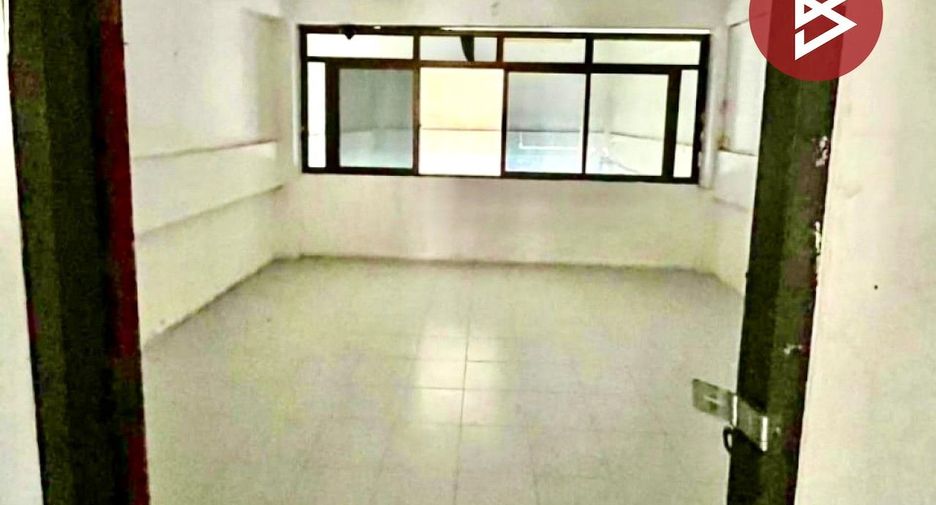 À vendre 1 chambre local commercial à Si Racha, Chonburi