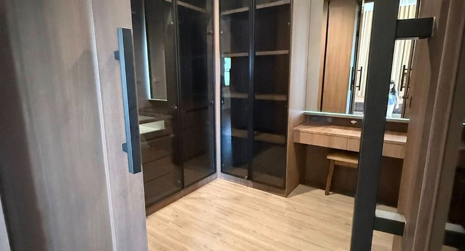 For rent 4 bedrooms house in Khan Na Yao, Bangkok