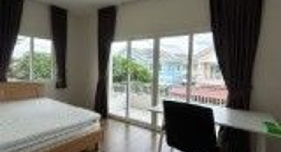 Haus zur Miete mit 3 Zimmer in Lat Krabang, Bangkok