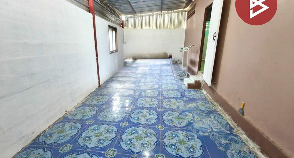 出售 4 卧室 独立屋 在 Phanat Nikhom, Chon Buri