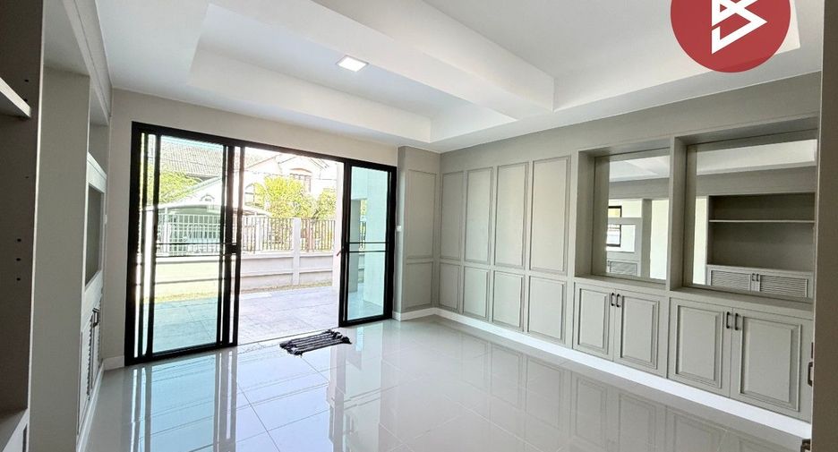 For sale 5 bedrooms house in Lam Luk Ka, Pathum Thani