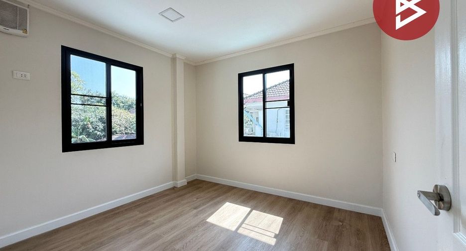 For sale 5 bedrooms house in Lam Luk Ka, Pathum Thani