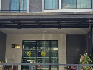 出售 3 卧室 联排别墅 在 Khlong Luang, Pathum Thani