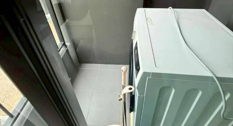 For sale 1 bed condo in Khlong Luang, Pathum Thani