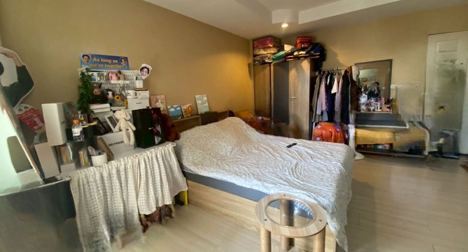 For sale 1 bed condo in Lat Phrao, Bangkok