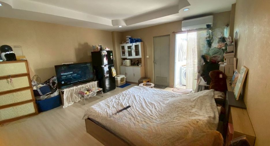 For sale 1 bed condo in Lat Phrao, Bangkok