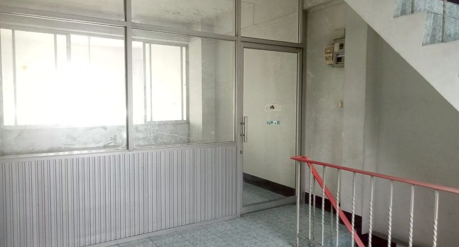 Продажа 3 спальни торговое помещение в Нонг Кхаем, Бангкок