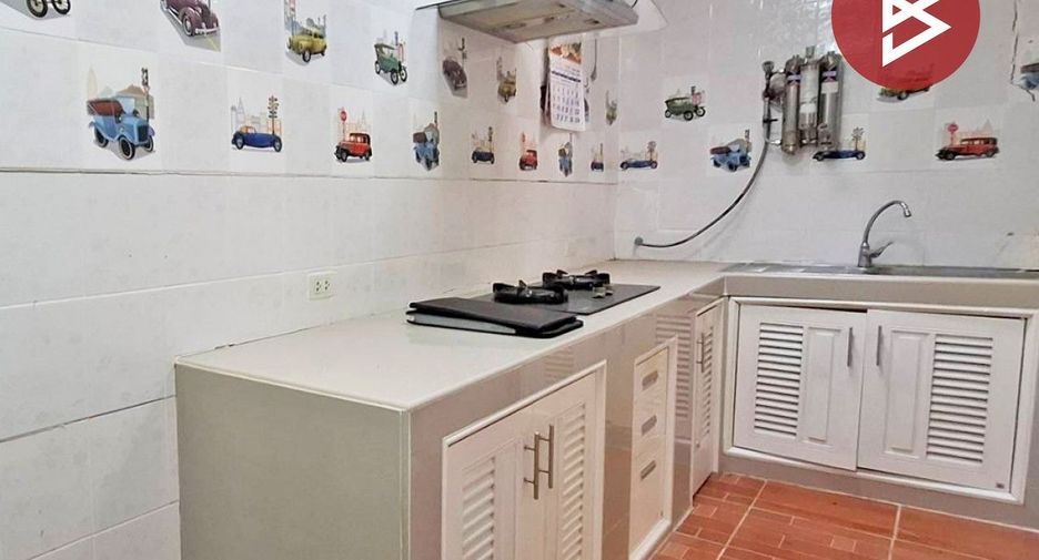 For sale 3 bedrooms townhouse in Don Mueang, Bangkok