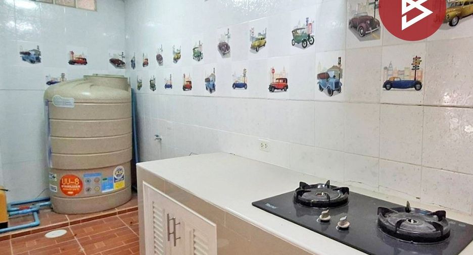 For sale 3 bedrooms townhouse in Don Mueang, Bangkok