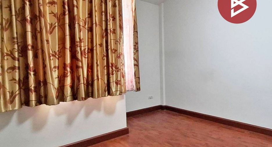 For sale 3 bedrooms townhouse in Don Mueang, Bangkok