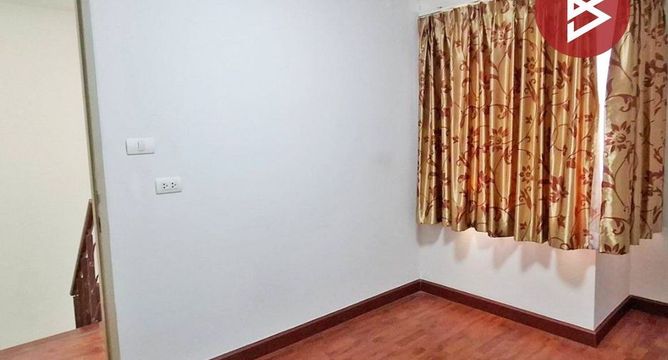 For sale 3 bedrooms townhouse in Don Mueang, Bangkok