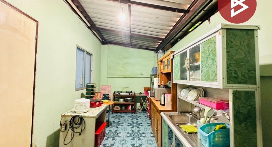 For sale 3 bedrooms townhouse in Mueang Nakhon Pathom, Nakhon Pathom