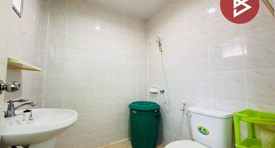 For sale 3 bedrooms townhouse in Mueang Nakhon Pathom, Nakhon Pathom
