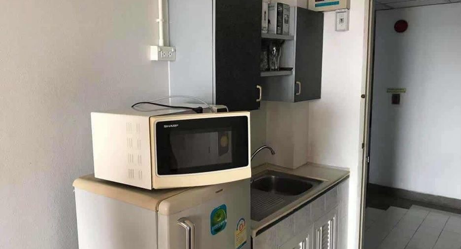 For sale 2 bedrooms condo in Huai Khwang, Bangkok
