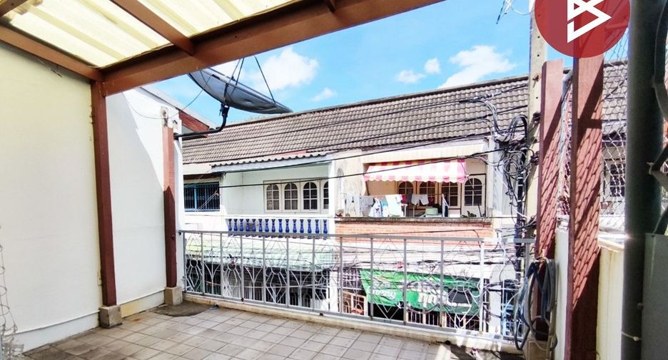 For sale 2 bedrooms townhouse in Bang Na, Bangkok