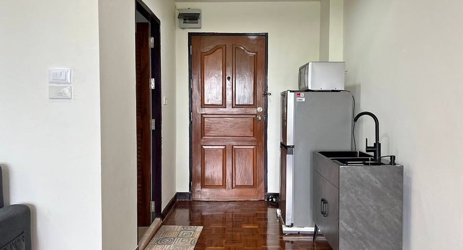 For sale 1 bed condo in Phaya Thai, Bangkok