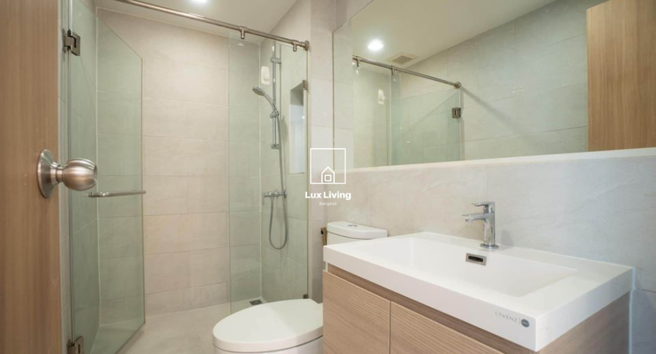 For rent and for sale 2 bedrooms condo in Ratchathewi, Bangkok