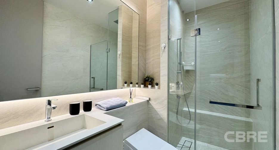 For sale 2 bedrooms condo in Khlong Toei, Bangkok