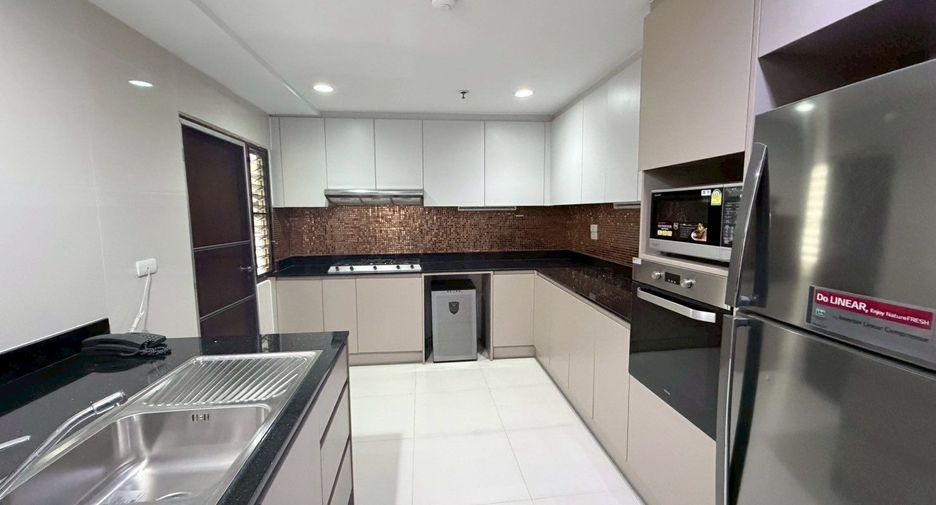 For rent 3 bedrooms condo in Watthana, Bangkok