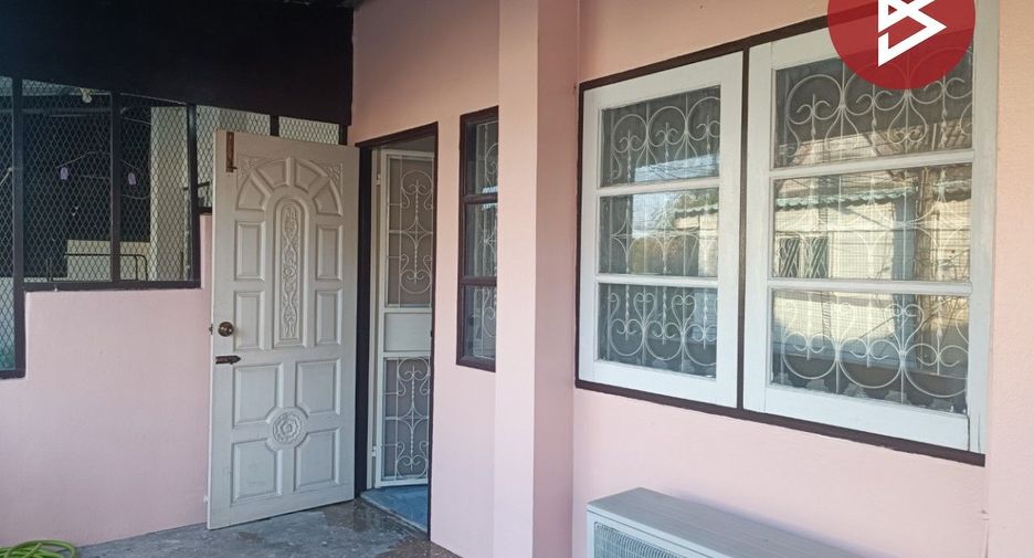 Casa adosada en venta de estudio en Mueang Nakhon Pathom, Nakhon Pathom