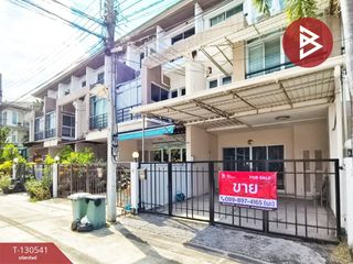 For sale 3 bedrooms townhouse in Lak Si, Bangkok