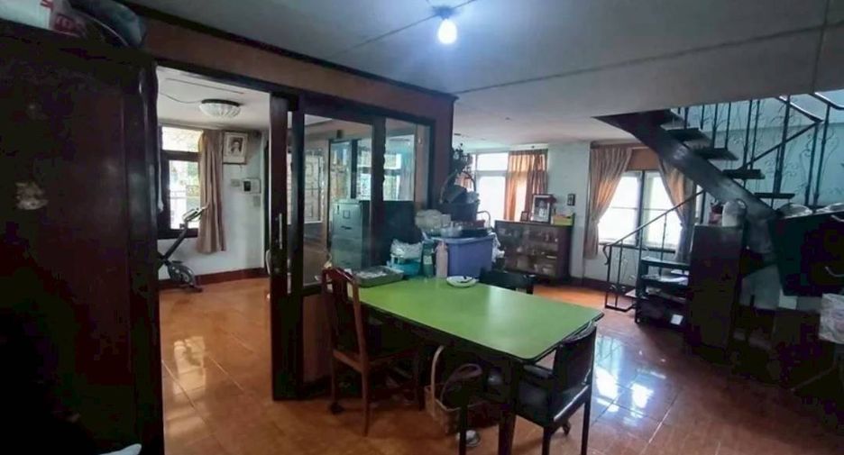 Casa en venta de 4 habitaciones en Chatuchak, Bangkok