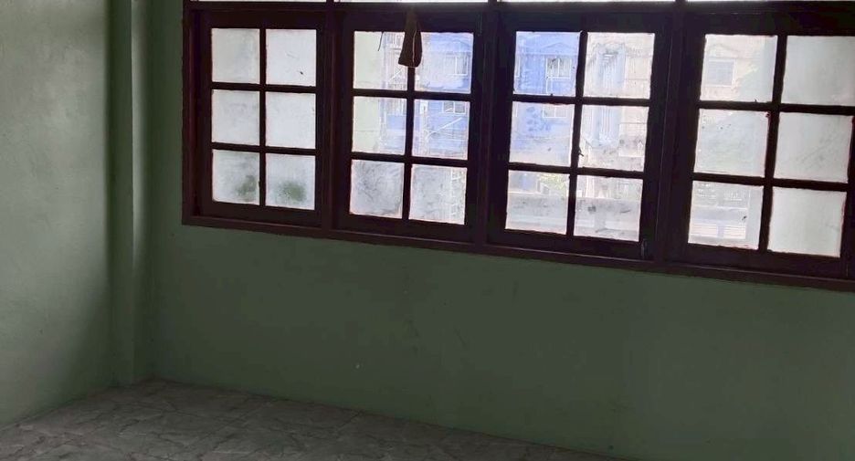 For sale 3 bedrooms retail Space in Ban Chang, Rayong