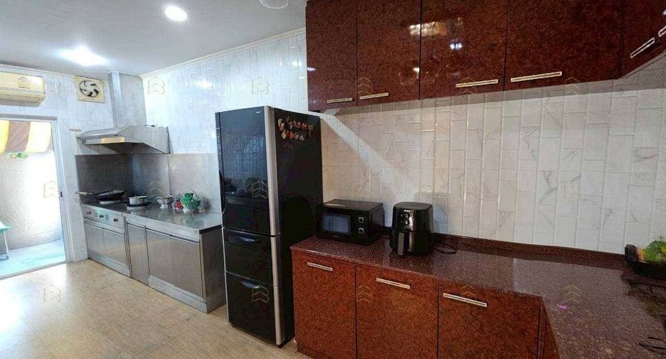 For rent 3 bedrooms house in Don Mueang, Bangkok