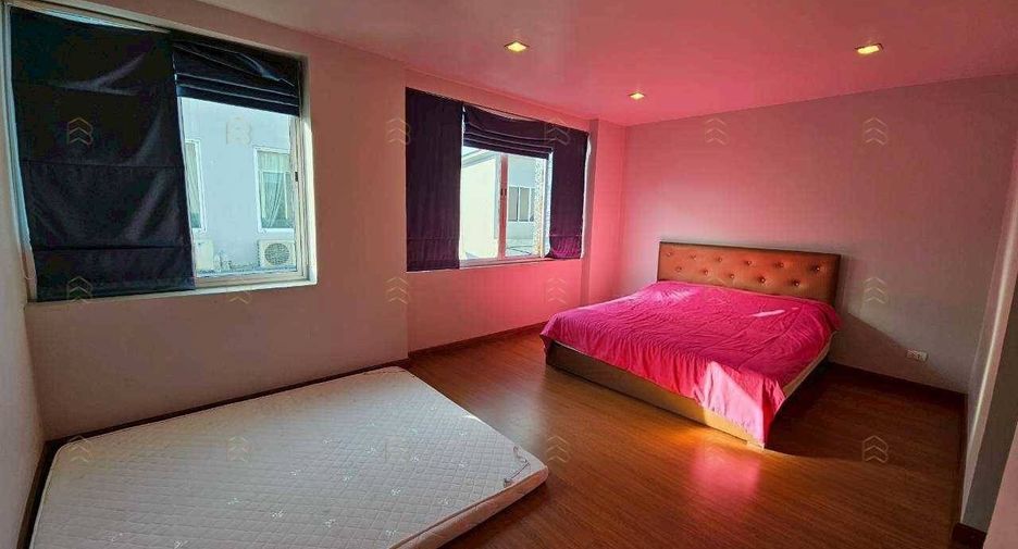 For rent 3 bedrooms house in Don Mueang, Bangkok