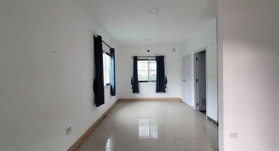 For sale 3 bedrooms townhouse in Tha Takiap, Chachoengsao