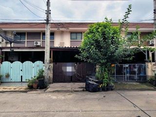 For sale 1 bed townhouse in Tha Takiap, Chachoengsao